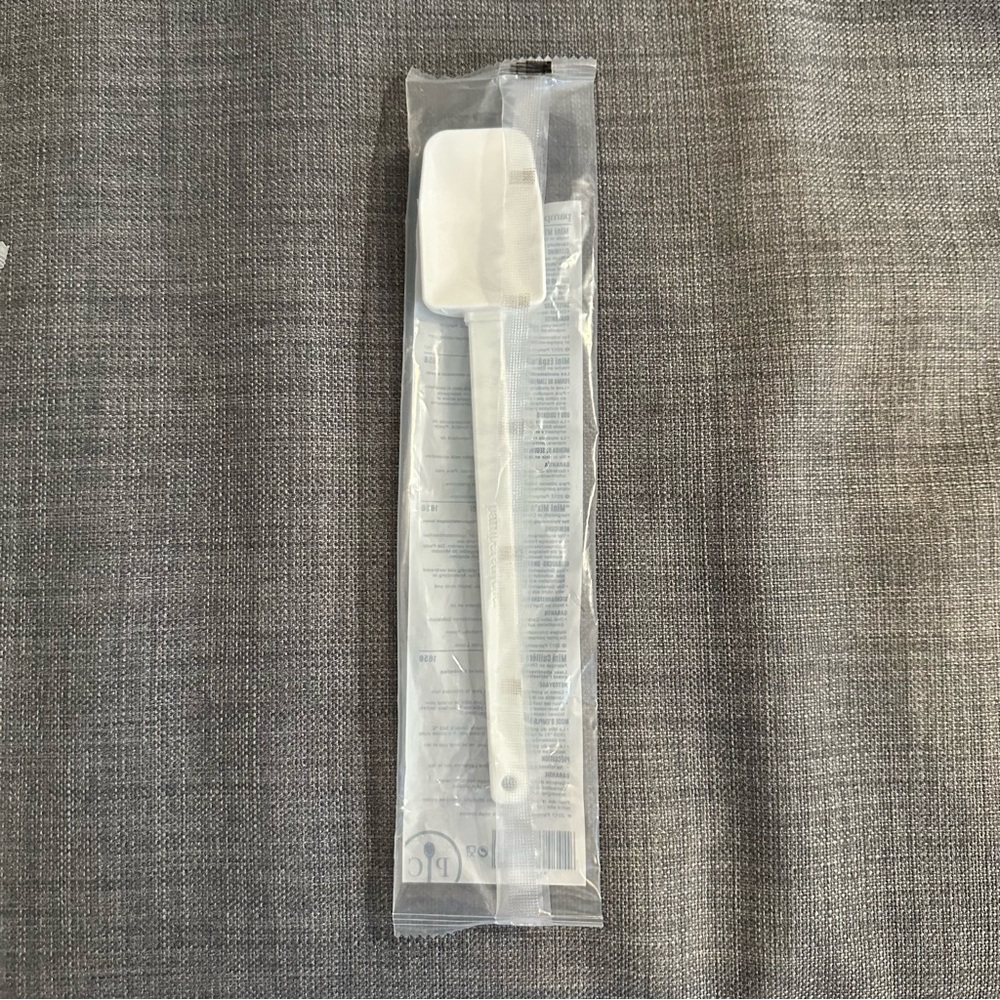 Pampered Chef Mini Mix ‘N Scraper NWT